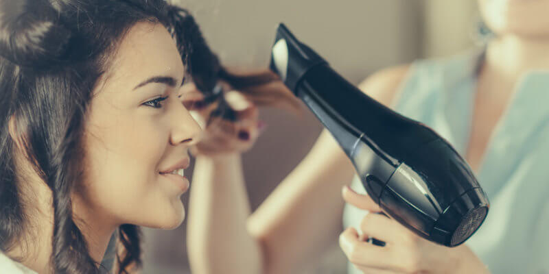 Locken mit einem Foehn zaubern